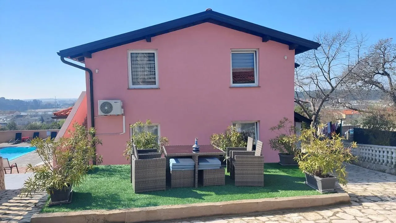 Vila Neyra Pula Villa