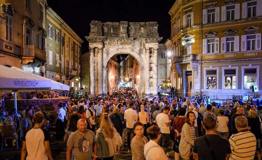 Vila Neyra Pula 0*,  Croatia