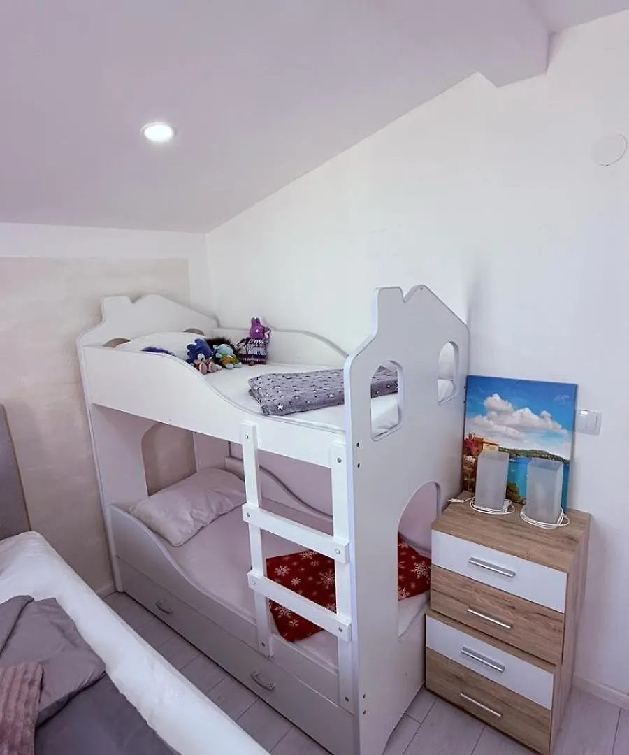 Vila Neyra Pula Villa